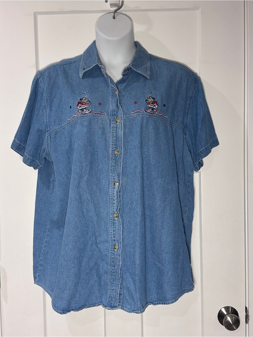 Quizz Jeans Woman Denim Button-Up Shirt with Embroidered Skating Patriotic Bear
